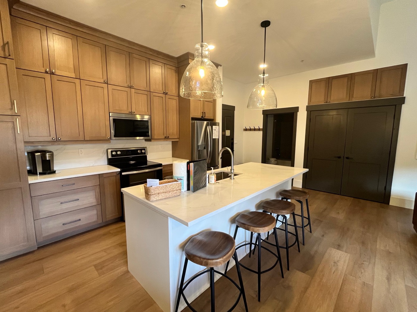 Should you niche down or stay a 'we do everything' contractor?
